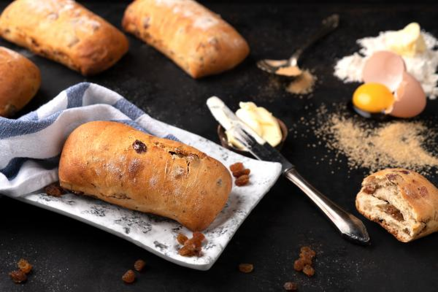 Rosinenbrötchen